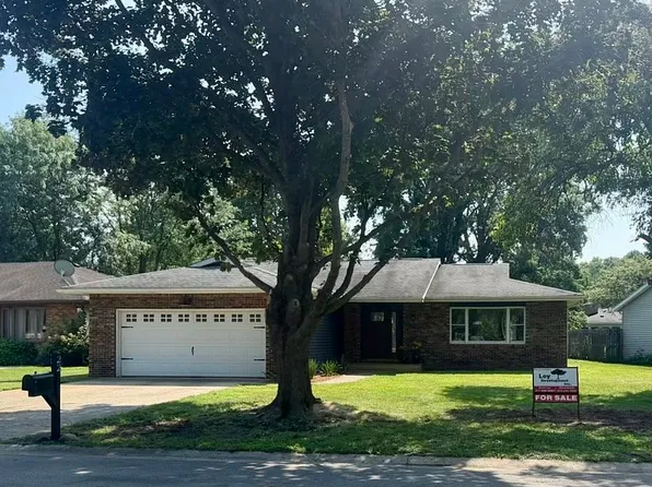 22 Sarah Ave, Springfield, IL 62703