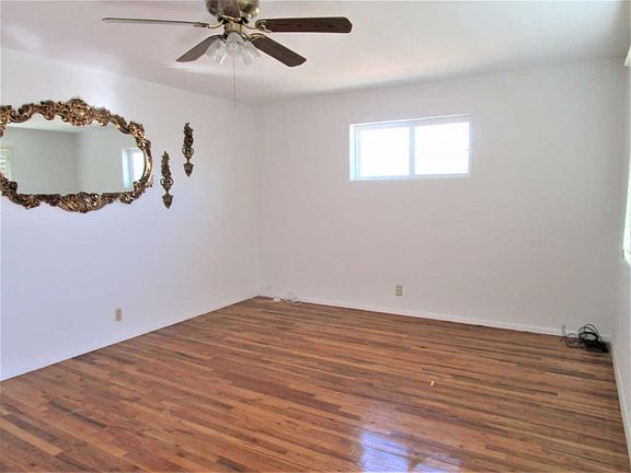 4th image of 2717 Jackson Ave