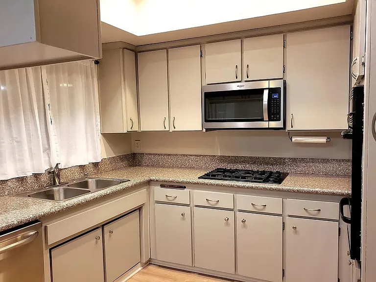 4301 Fulton Ave #206 — Photo 14