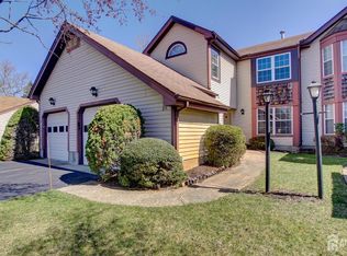 2 Hempstead Dr, Monroe Township, NJ 08831