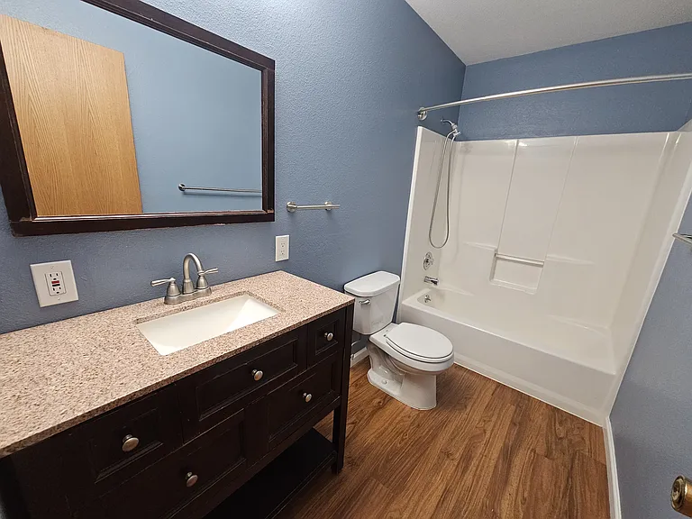 604 Tanager Ct — Photo 12