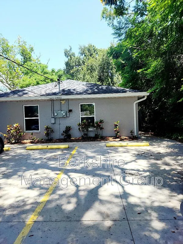 2 bed, 1.0 bath, 930 sqft, $1,399 — Photo 1