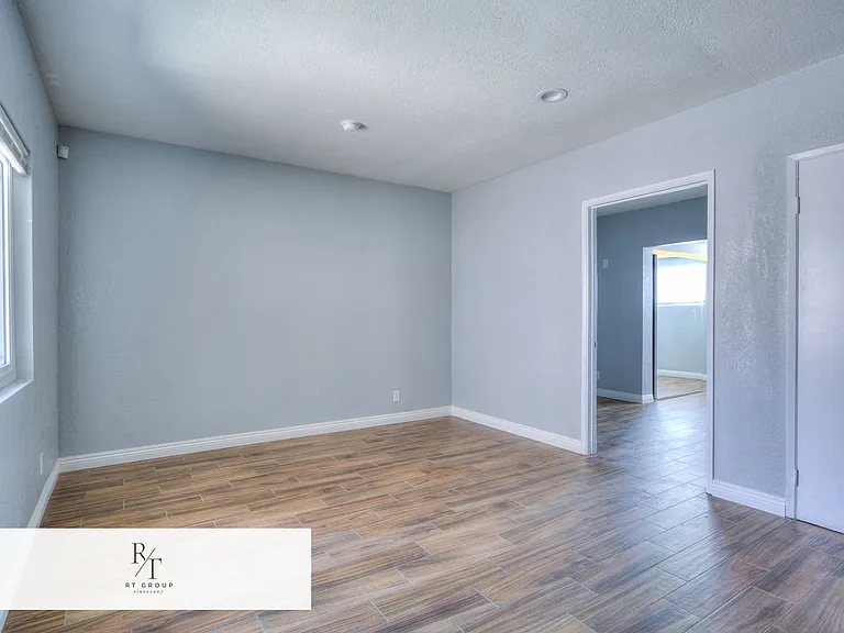 3045 Charlotte Ave — Photo 4