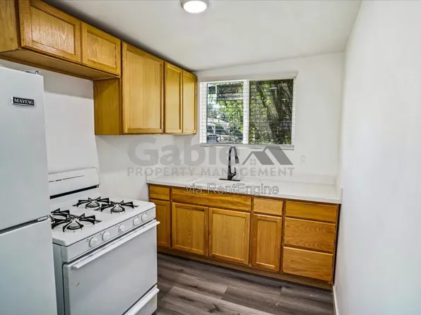 23830 Newhall Ave Unit J, Newhall, CA 91321