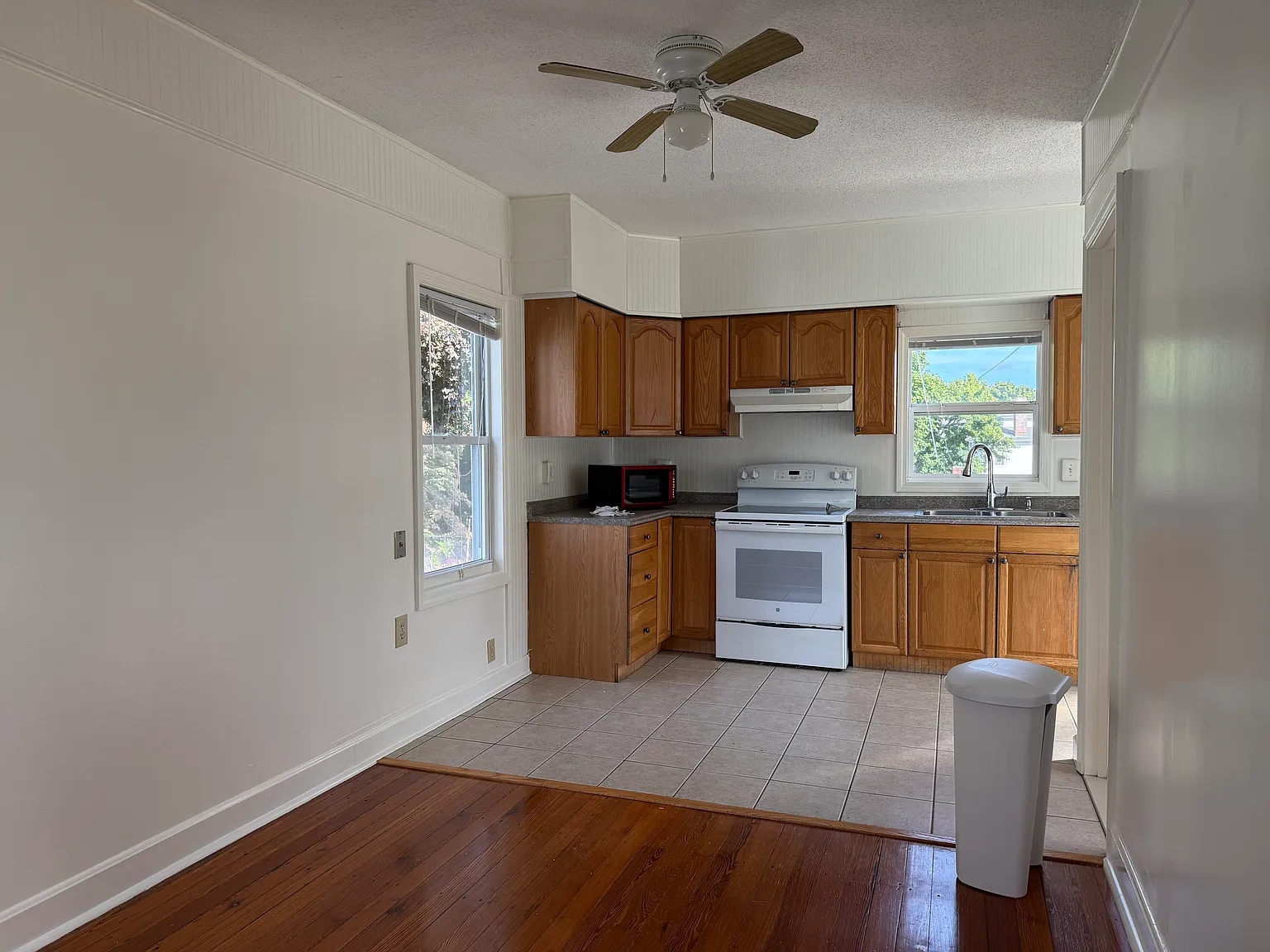 2 bed, 1100 sqft, $1,900 — Photo 4