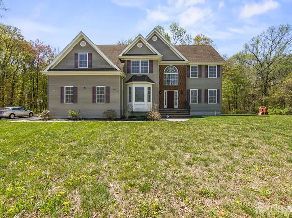 39 Friendship Rd, Cranbury, NJ 08512