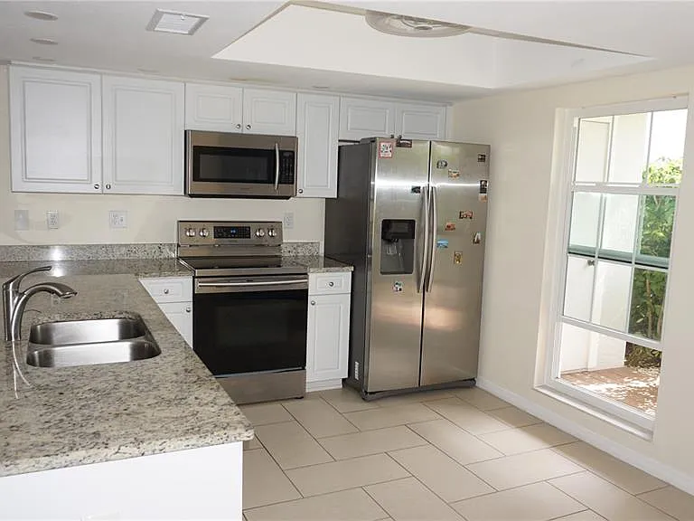 7602 Danube Dr #7602 — Photo 2