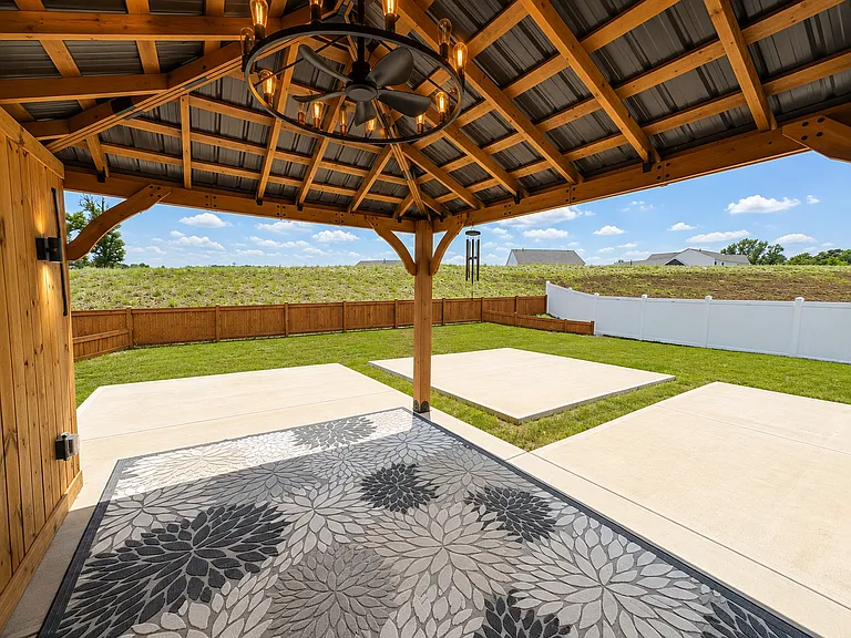 676 Hollyrose Cir — Photo 14