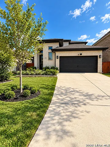 4 bed, 3.5 bath, 2393 sqft, $2,450 — Photo 3