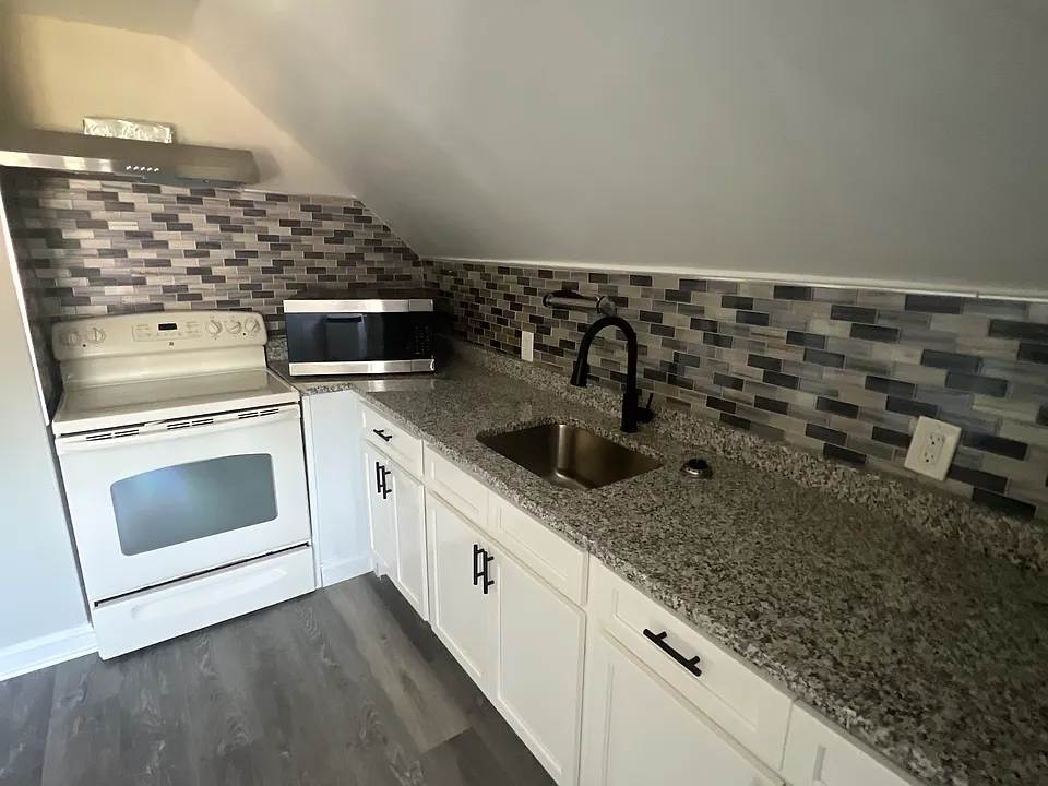 3307 Bateman Ave #3