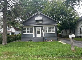 1034 Bacon St, Monroe, MI 48161