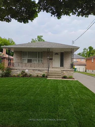 37 Madawaska Ave Photo 1