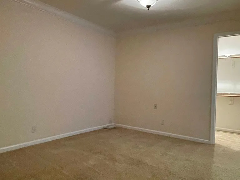 960 Branham Ln — Photo 16
