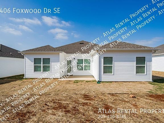 3rd image of 4406 Foxwood Dr