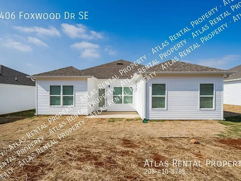 4406 Foxwood Dr — Photo 3