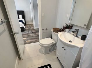 660 S Cloverdale Ave #205, Los Angeles, CA 90036