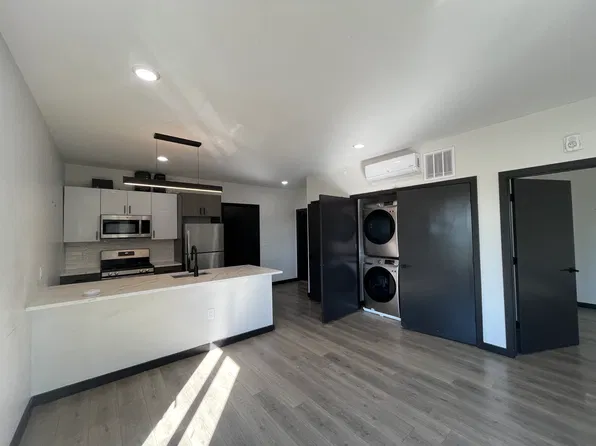 168 Martin Luther King Dr #502, Jersey City, NJ 07305
