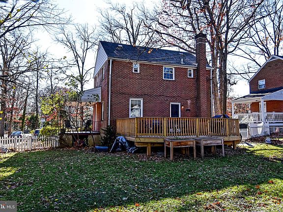 4th image of 4743 Arlington Blvd