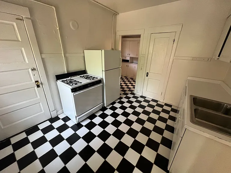 The Chateau — Photo 28