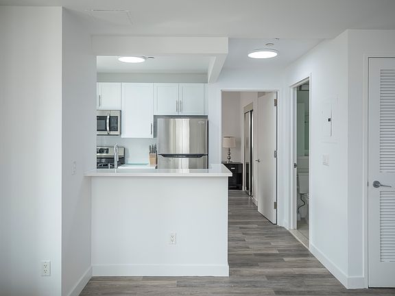 3rd image of 556 3rd Ave APT 1206