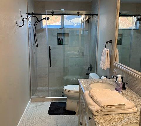 Dual shower - ying yang bathing