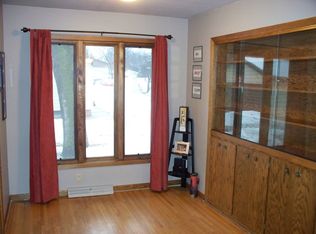 1904 Morningside Dr, Brookings, SD 57006