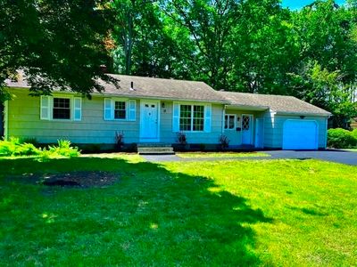 18 Hollywood St, South Hadley, MA, 01075