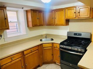 858 E 222nd St, Bronx, NY 10467
