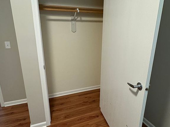 4th image of 901 S Franklin Ave #123
