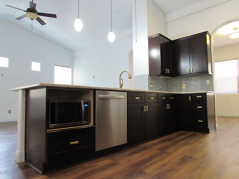 2096 Two Wood Dr — Photo 12