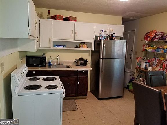 4th image of 81 Royce Dr