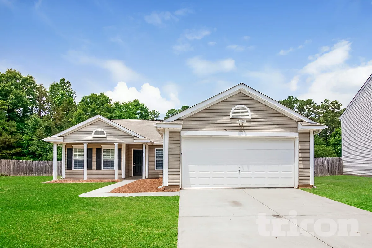 Building Photo - 4116 Larkhaven Village Dr