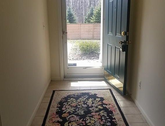 3rd image of 4382 Berkshire Dr