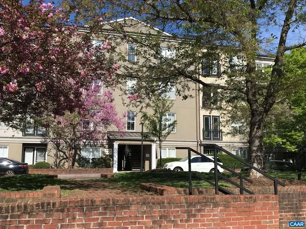 775 Walker Sq APT 4D, Charlottesville, VA 22903