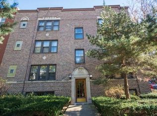 1320 W Foster Ave #3W, Chicago, IL 60640