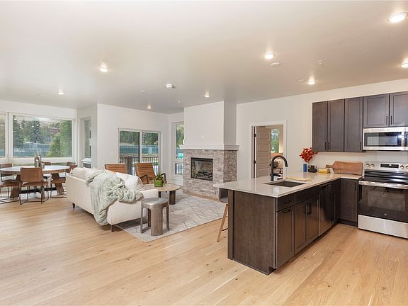2nd image of 125 West Keystone Road UNIT 301