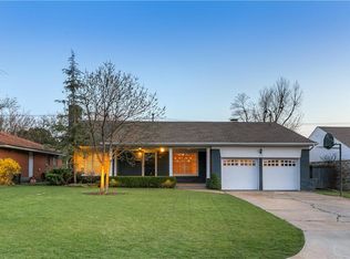 1714 Westminster Pl, Nichols Hills, OK 73120