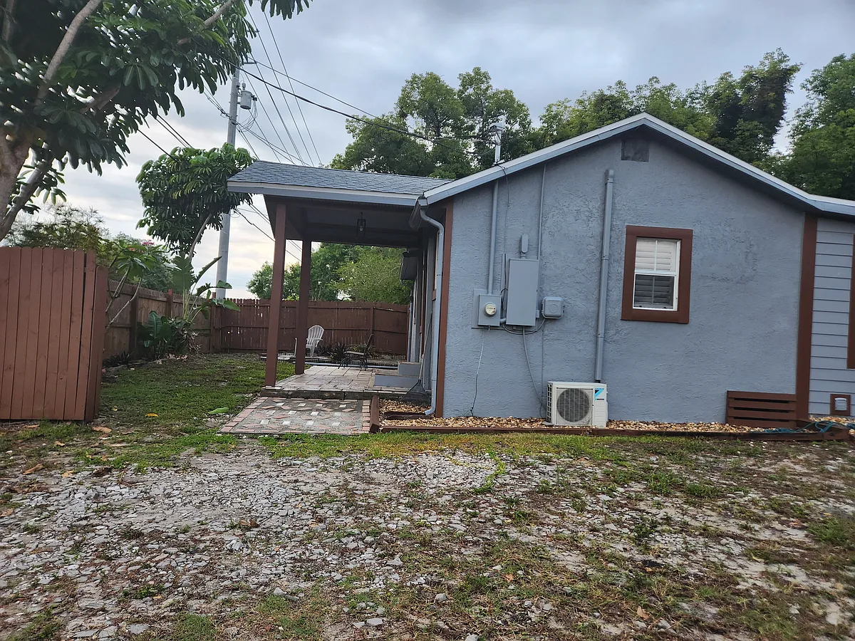 Building Photo - 163 W Klosterman Rd