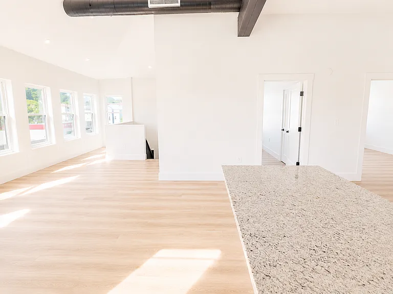 275 Shrewsbury St #3 — Photo 5
