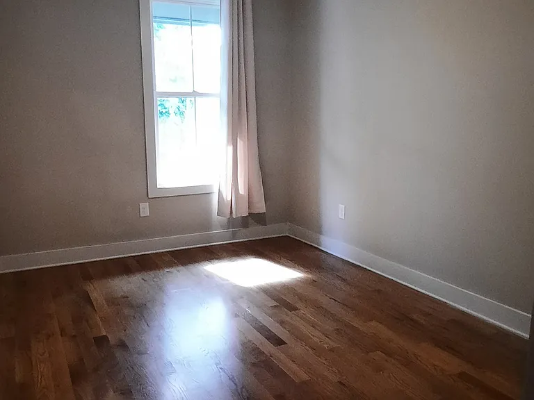 1726 Carvell Ave — Photo 23