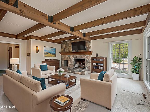 3rd image of 8044 Dexter Pinckney Rd