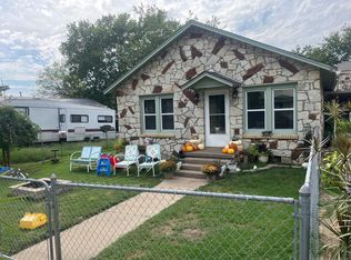 303 NW 1st St, Wilburton, OK 74578