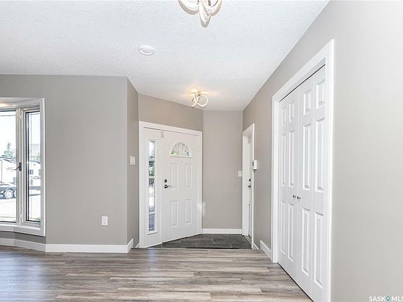 3rd image of 217 13th Ave E