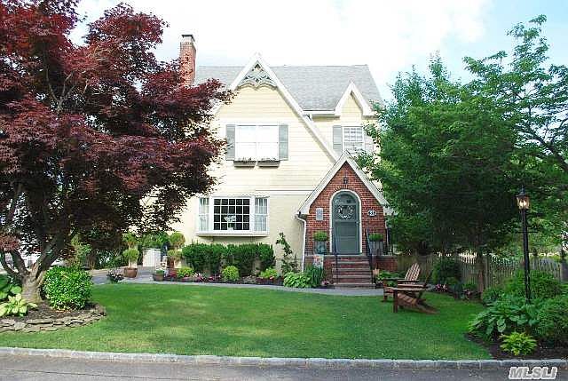 1st image of 53 Lake Dr S