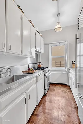 Sold by Corcoran | media 28