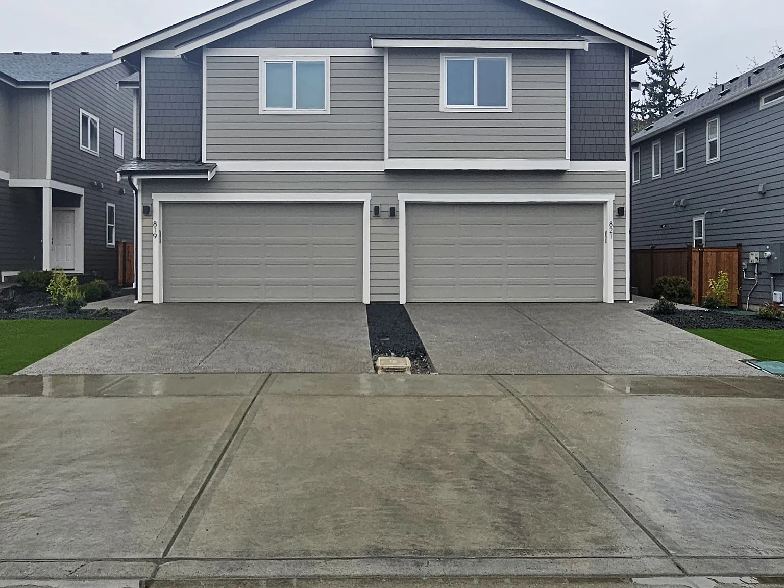 4 bed, 2.5 bath, 2270 sqft, $3,000 — Photo 2