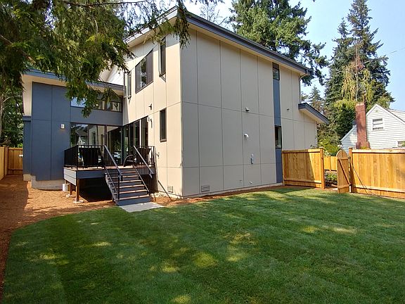 2nd image of 11338 20th Ave NE