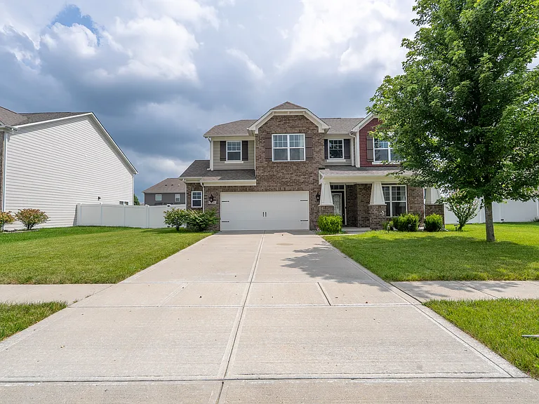 1319 Garden Terrace Ave — Photo 1