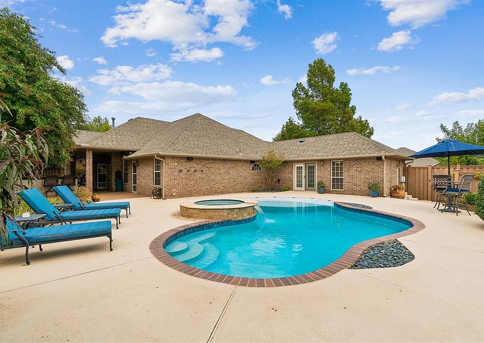 1st image of 407 Tumbleweed Rd