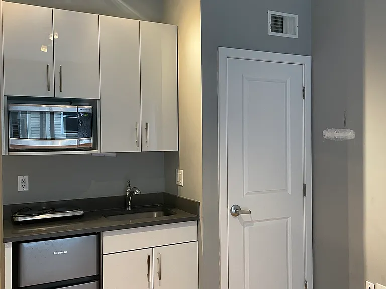 533 Budd St #D1 — Photo 1